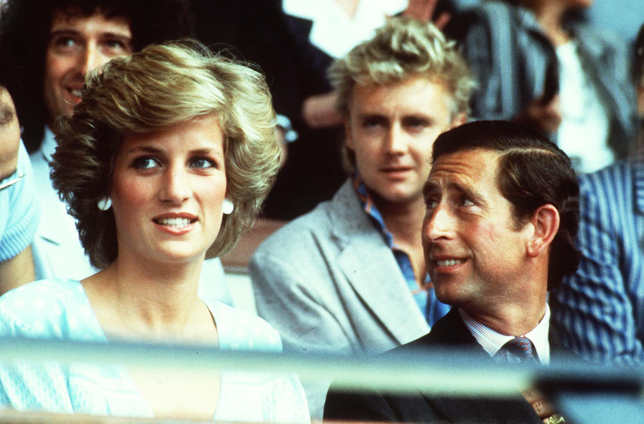 Prințesa Diana alături de Prințul Charles