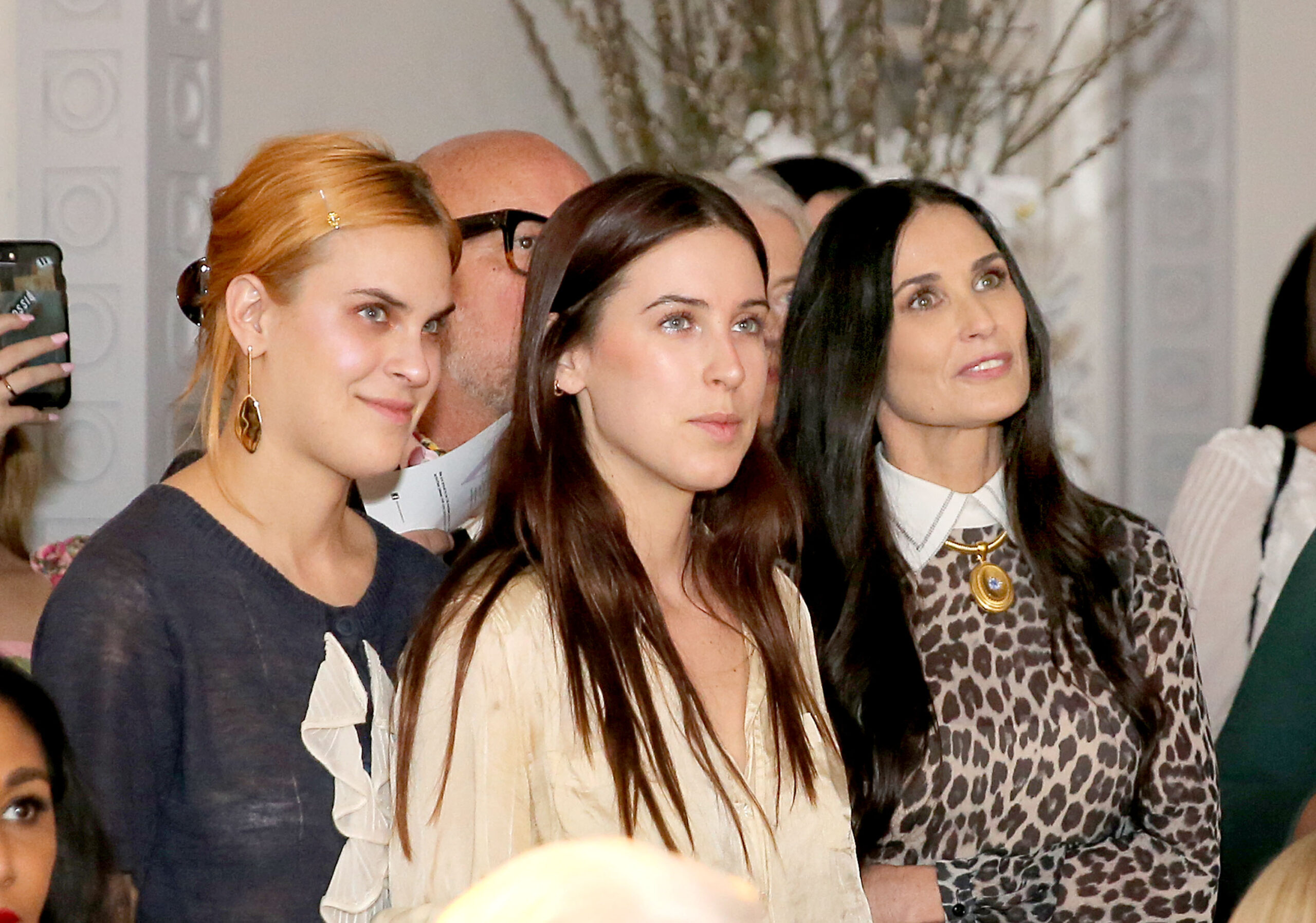 Demi Moore, alături de două dintre fiicele sale la un eveniment monden