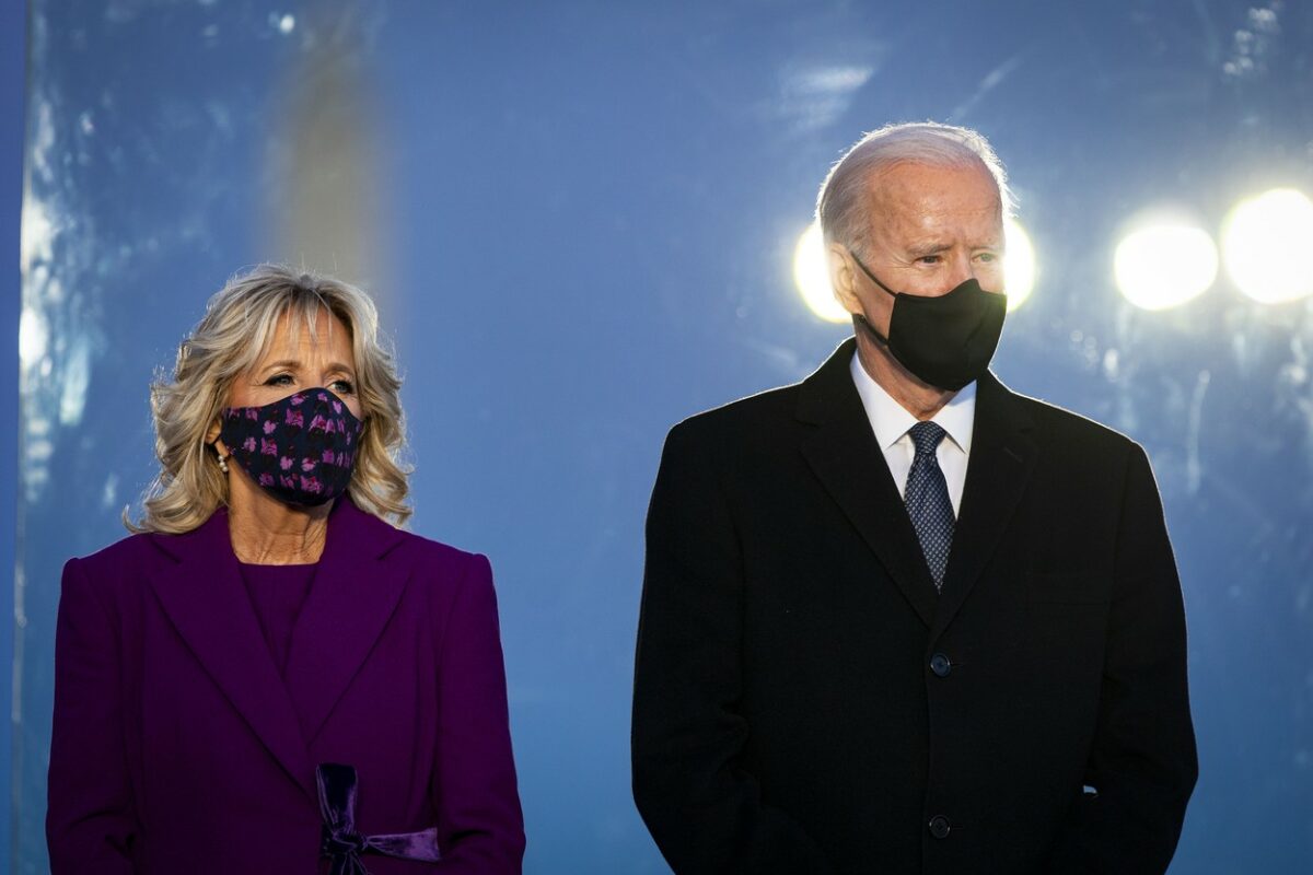 Jill Biden și Joe Biden la Monumentul lui Lincoln