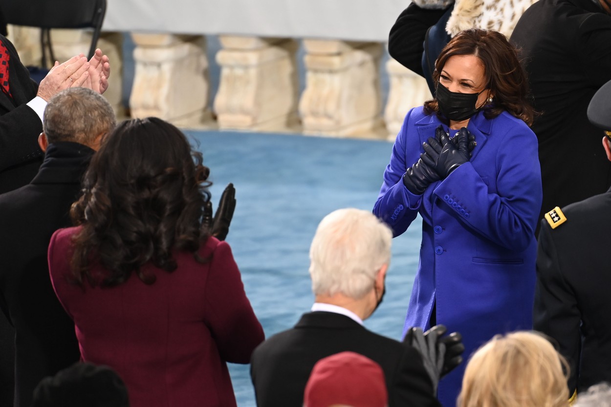Kamala Harris, ținută mov la ceremonia de învestire a lui Joe Biden