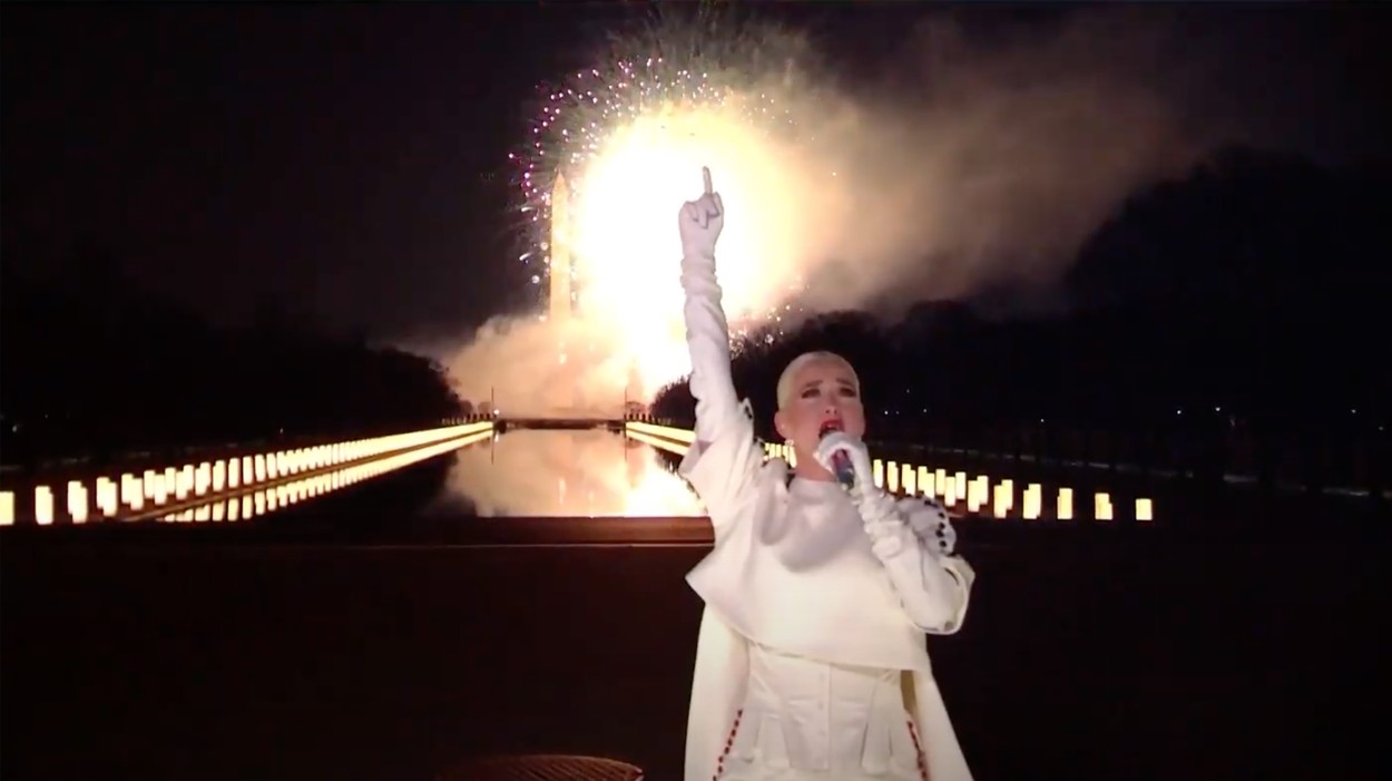 Katy Perry, concert dedicat americanilor care au luptat în prima linie împotriva Covid-19
