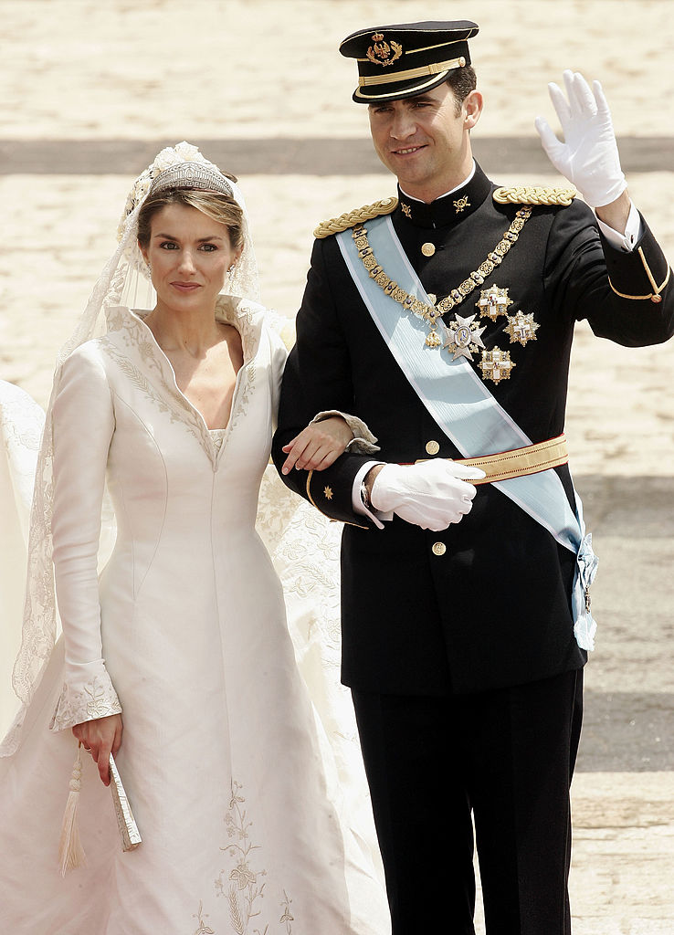 5 dintre mai rochii de mireasă regale - CaTine.ro