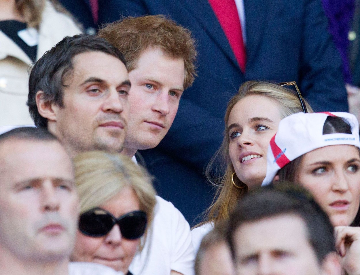 Cressida Bonas și Prințul Harry la un meci de rugby în Londra