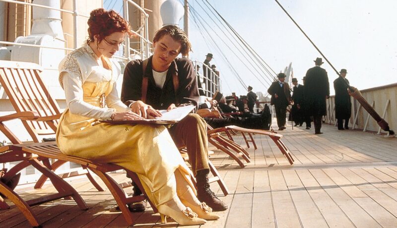Imagine din Titanic, o producție care merită un loc aparte pe lista de filme perfecte pentru Ziua Îndrăgostiților