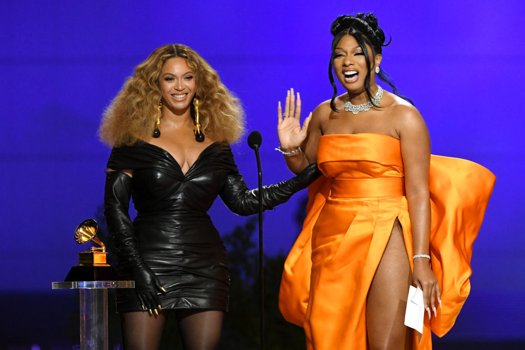 Beyonce și Meghan Megan Thee Stallion, împreună pe scena Premiilor Grammy 2021