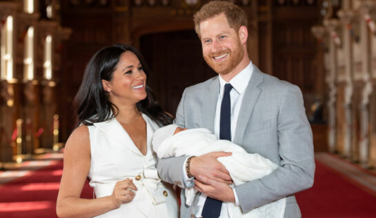 Ducii de Sussex au publicat o nouă fotografie de familie după ce au anunțat că așteaptă o fată
