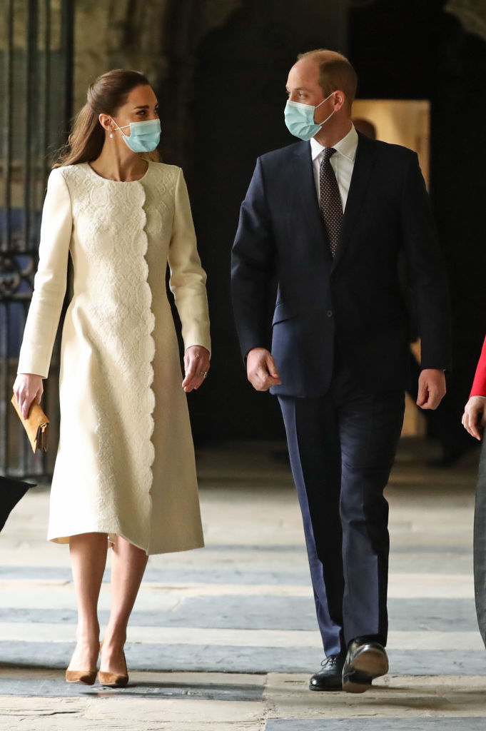 Kate Middleton și Prințul William, în vizită la un centru de vaccinare