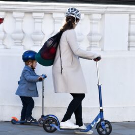 Pippa Middleton, îmbrăcată sport, la plimbare pe străzile din Londra