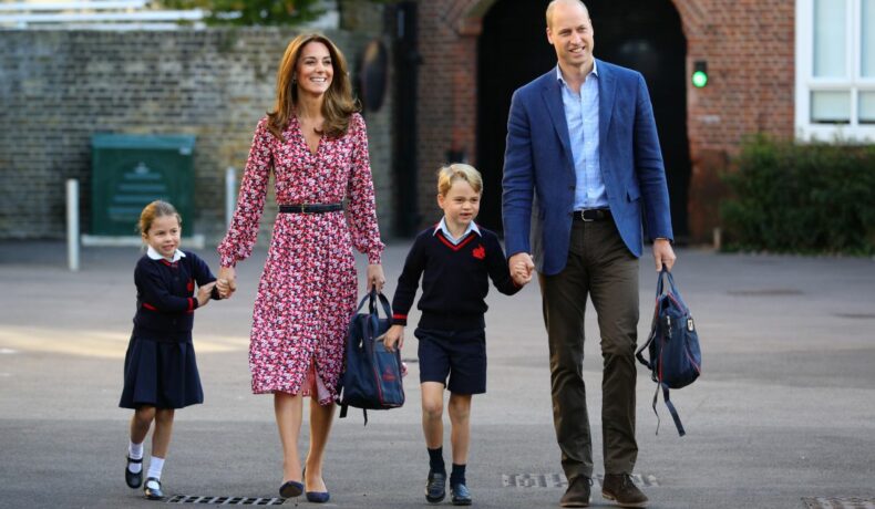 Ducii de Cambridge, alături de doi dintre copiii lor, în prima zi de școală a Prințesei Charlotte