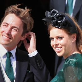 Prințesa Beatrice într-o rochie verde alături de soțul său Edoardo Mapelli Mozzi, aceasta a anunțat că este însărcinată