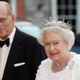 Prințul Philip îmbrăcat în smoking alături de cea căreia i-a lăsat o moștenire impresionantă, Regina Elisabeta