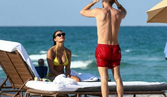 David Guetta și iubita sa, Jessica Ledon au fost pozați în timp ce discutau pe plajă în Miami