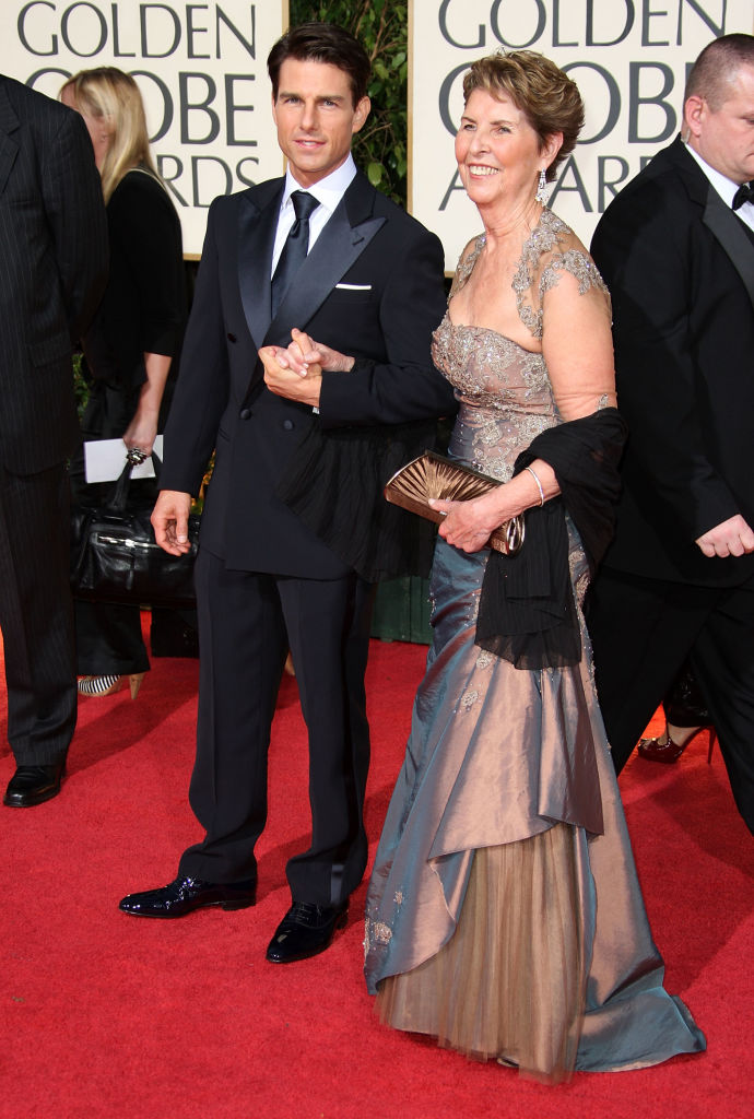 Tom Cruise, alături de mama sa, la ceremonia cu numărul 66 a Globurilor de Aur, îmbrăcați elegant, pe covorul roșu