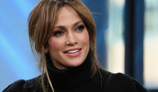 Jennifer Lopez, surprinsă într-o ținută lejeră, la cumpărături. Ce a purtat vedeta care nu își arată vârsta