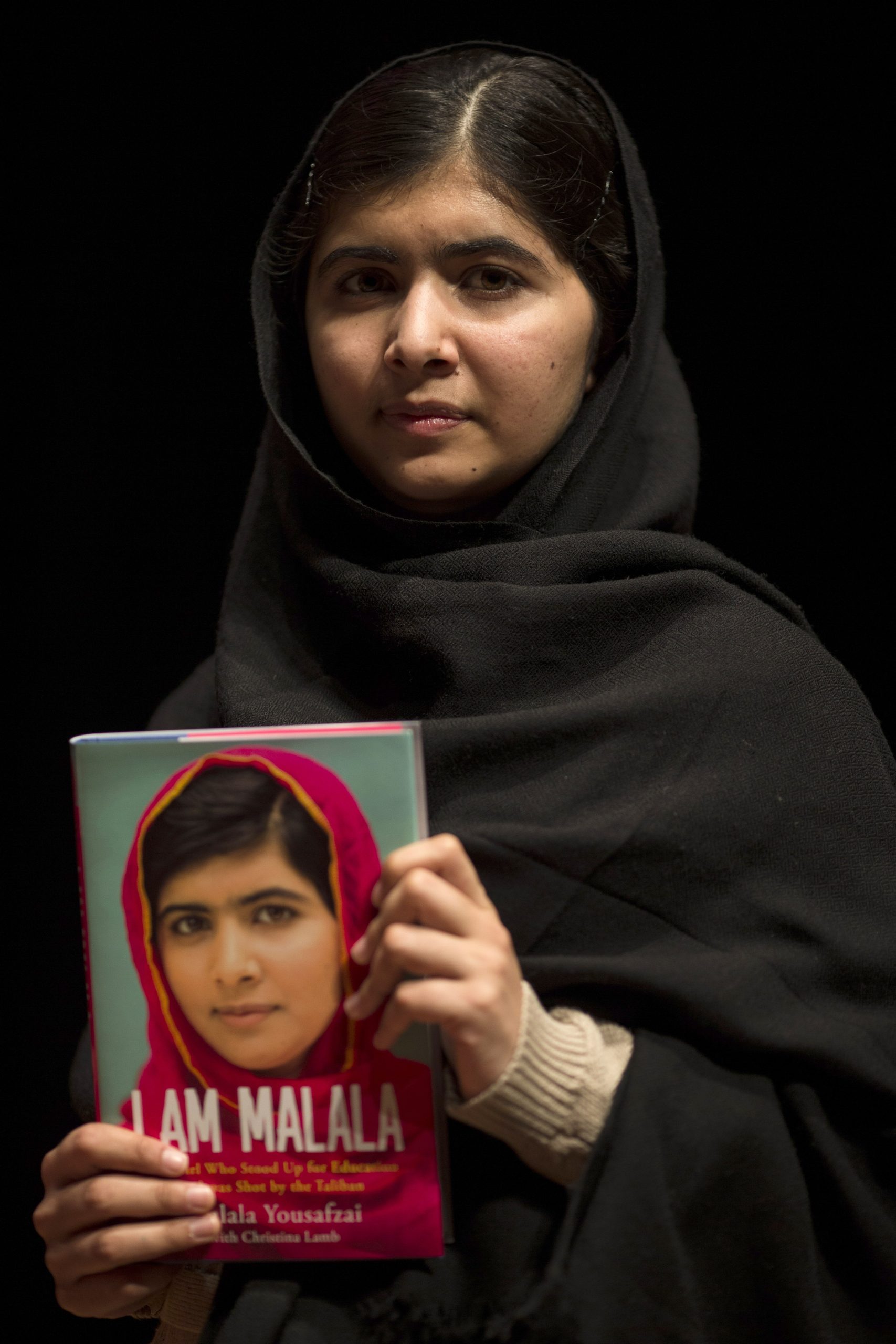 Malala Yousafzai își prezintă autobiografia