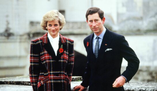 Prințul Charles și Prințesa Diana, în timpul unei călătorii în Franța