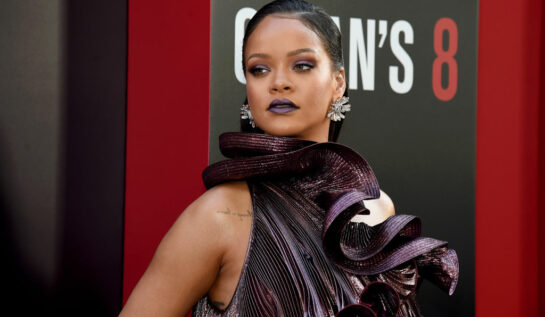 Rihanna, la premiera fimului Ocean 8, în New York, într-o rochie cu multe volane