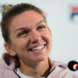 Simona Halep care s-a căsătorit cu Toni Iurcu, într-o conferință de presă după meciul de tenis din 2021 de la Porsche Tennis Grand Prix