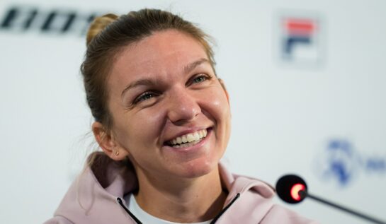 Simona Halep care s-a căsătorit cu Toni Iurcu, într-o conferință de presă după meciul de tenis din 2021 de la Porsche Tennis Grand Prix