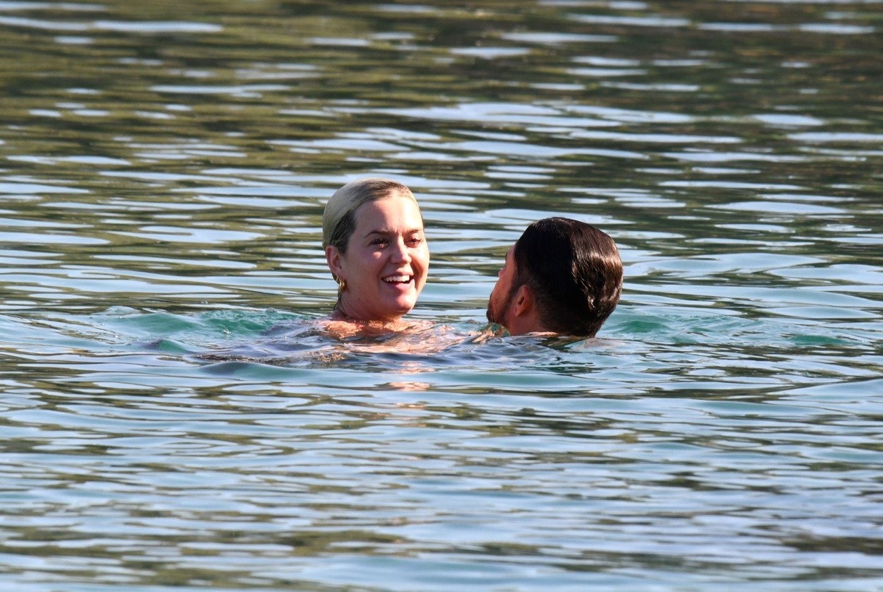 Katy Perry și Orlando Bloom, în timp ce se relaxează în Marea Egee, în Turcia