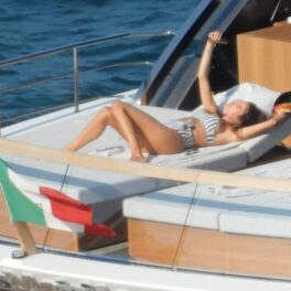 Francesca Novello, iubita lui Valentino Rossi, face plajă pe un iaht de lux