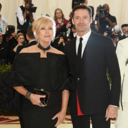 Hugh Jackman, alături de soția sa, la Institute Gala, în 2018, îmbrăcați în negru