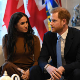 Meghan Markle și Prințul Harry, în timpul unei vizite în Canada, în anul 2020