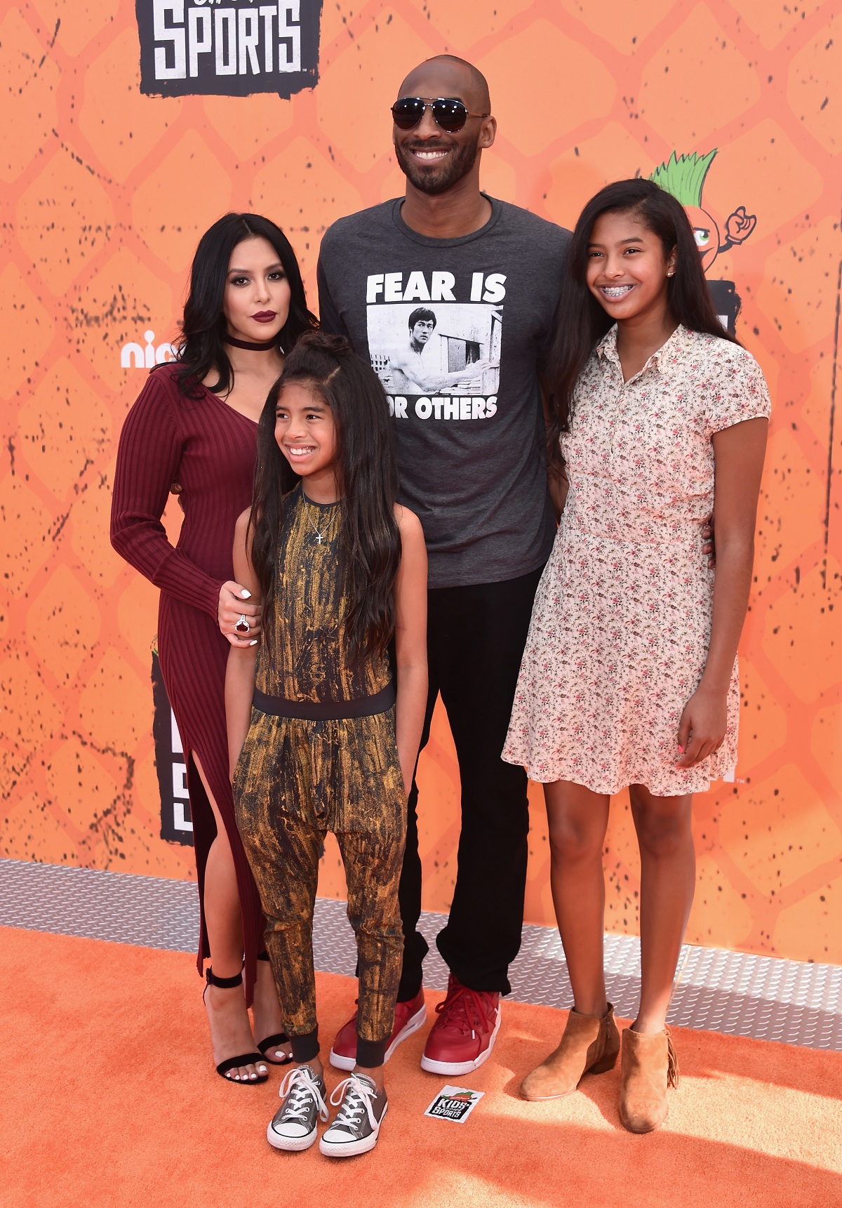 Vanessa Bryant alături de soțul său Kobe Bryant și cele două fiice ale lor, Gianna Bryant și Natalia Bryant