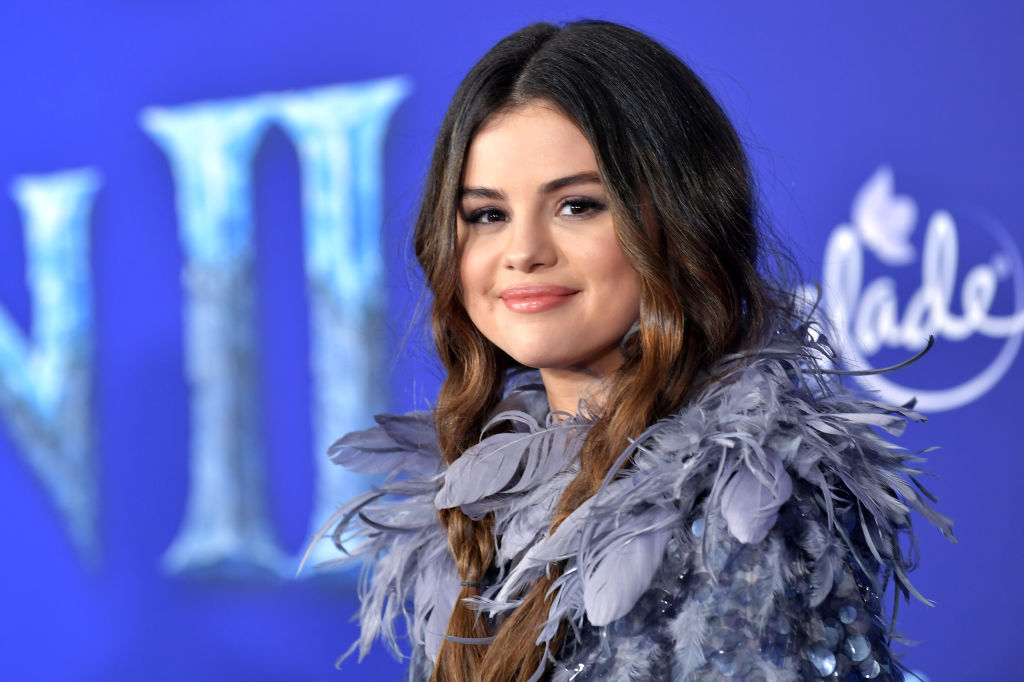 Selena Gomez, fotografie portret, la premiera Frozen 2, în 2019