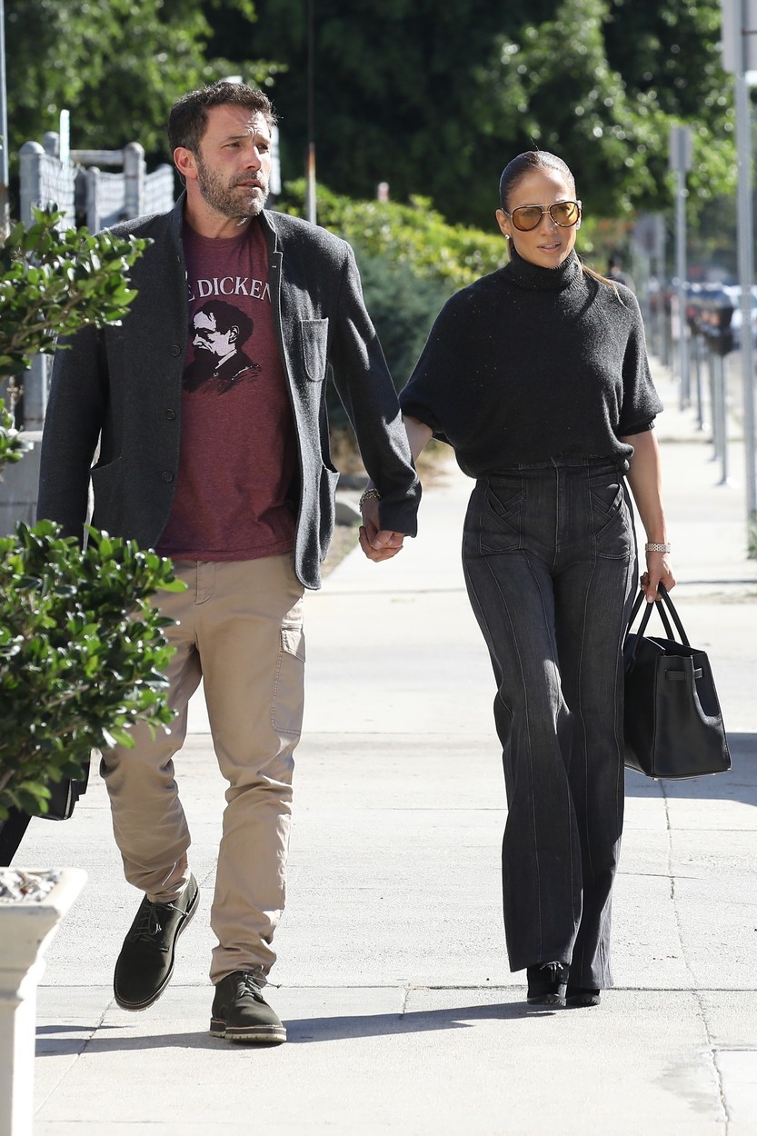 Jennifer Lopez și Ben Affleck, eleganți, împreună pe stradă în Los Angeles