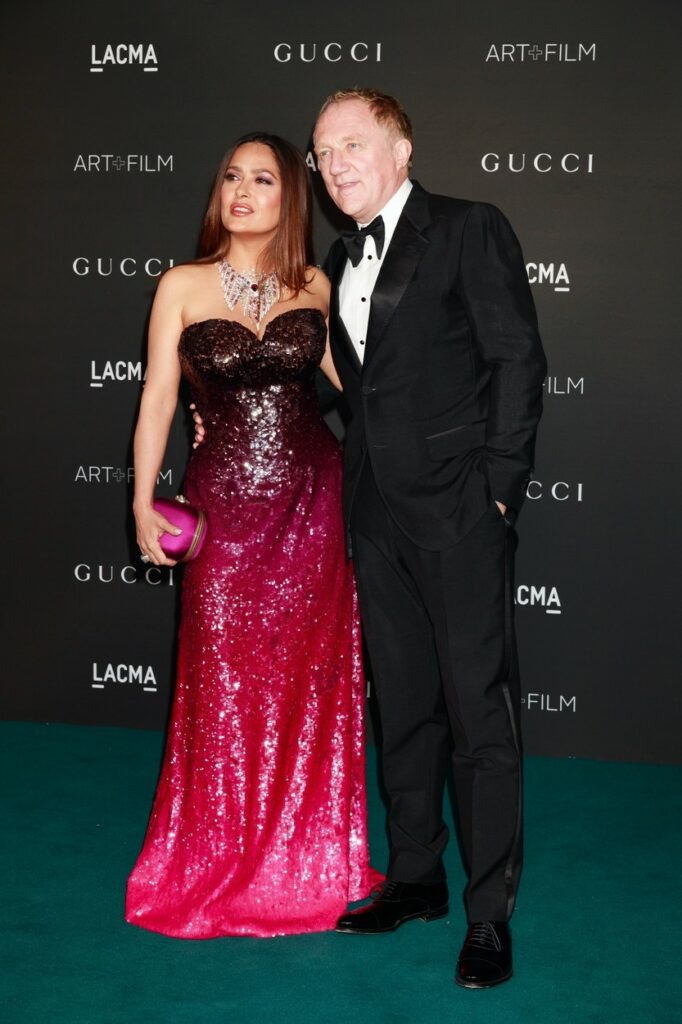 Salma Hayek a venit însoțită de soțul ei la Gala LACMA 2021 și a optat pentru o rochie lungă