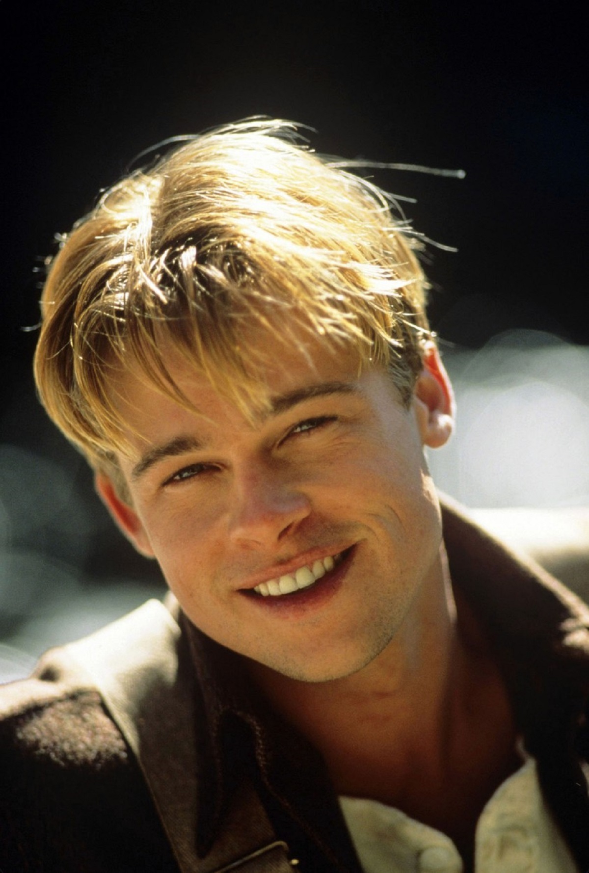 Brad Pitt în adolescență într-o imagine din 1992