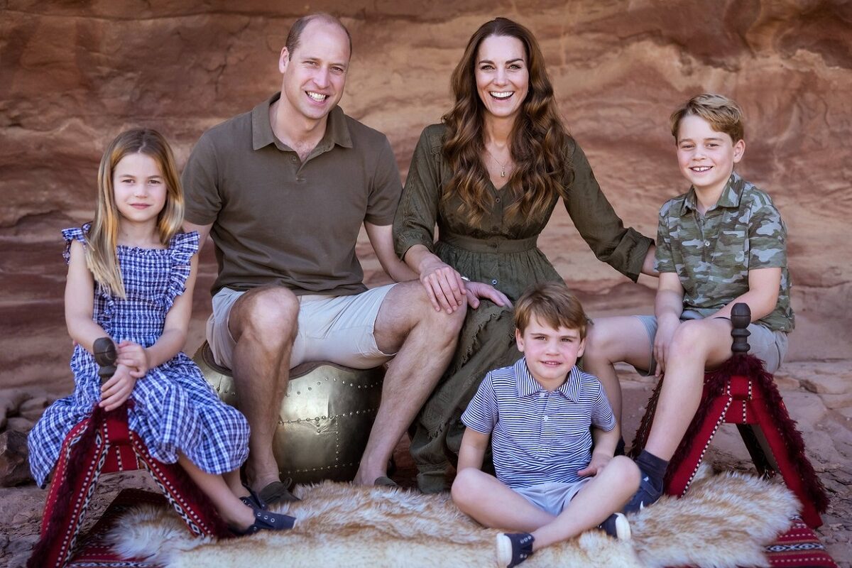 Prințesa Charlotte alături de Prințul William, Kate Middleton, Prințul George și Prințul Louis
