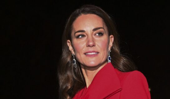 Kate Middleton a purtat un palton roșu la concertul regal de Crăciun. Cum arată ținuta Ducesei de Cambridge