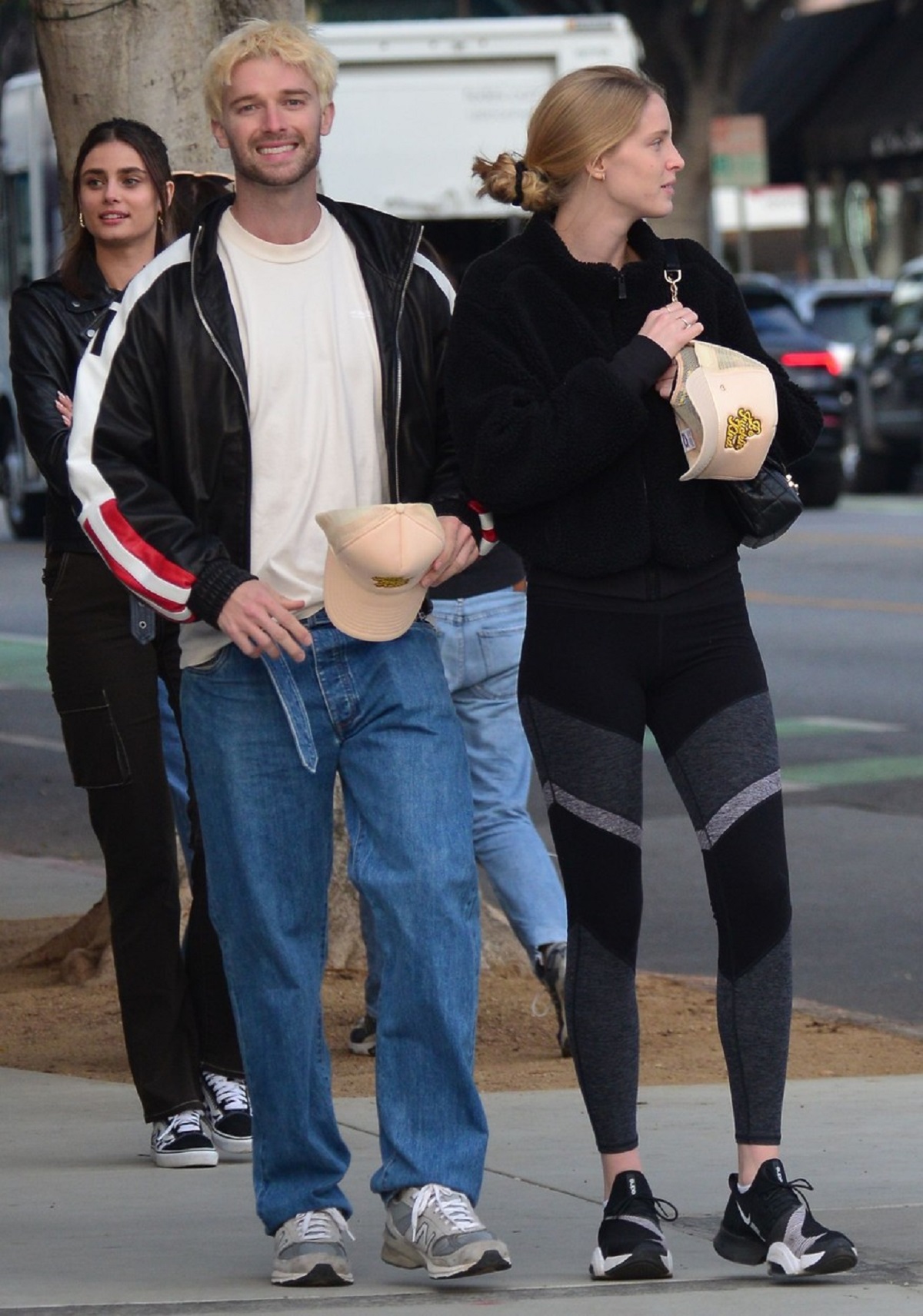 Patrick Schwarzenegger și iubita sa Abby Champion în Santa Monica