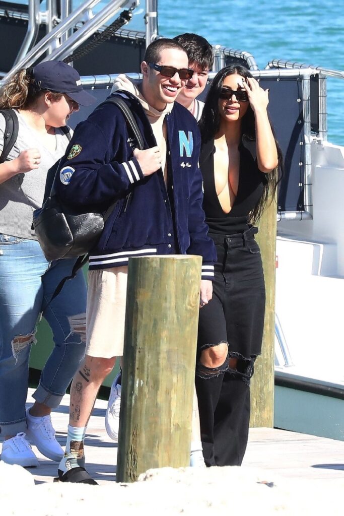 Kim Kardashian și Pete Davidson au mers împreună în Bahamas
