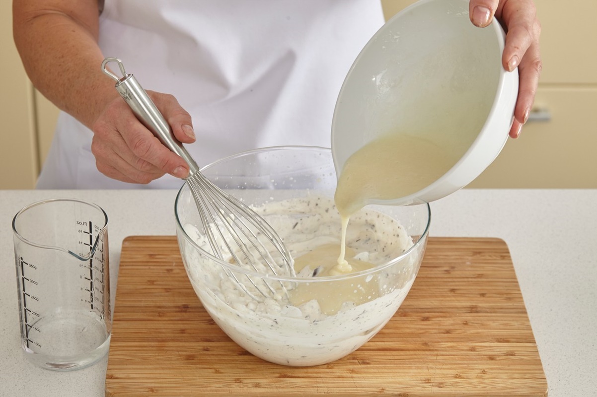 Pasul de preparare cremă cu lapte condensat