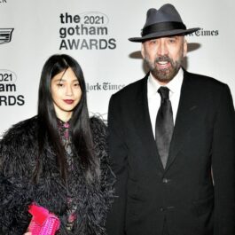 Nicolas Cage, alături de soția sa, Riko Shibata, pe covorul roșu, la un eveniment monden