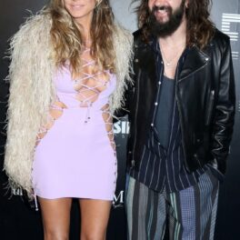Heidi Klum într-o rochie mulată și scurtă alături de soțul său Tom Kaulitz la petrecerea găzduită de Rolling Stone