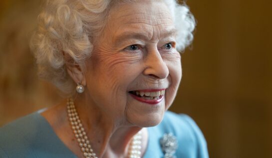 Regina Elisabeta sărbătorește 70 de ani de când a urcat pe tronul Marii Britanii. Imagini de colecție din timpul domniei sale