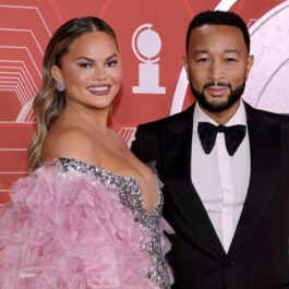 Chrissy Teigen și John Legend, la Tony Awards, îmbrăcați elegant