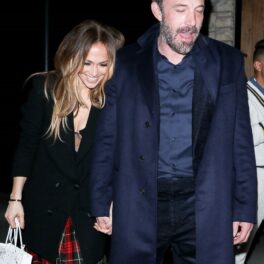 Jennifer Lopez, de mână cu Ben Affleck, în Beverly Hills, la un restaurant luxos