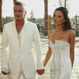 Soții Beckham, îmbrăcați în alb, la un eveniment MTV Music Awards