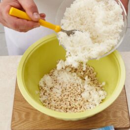 Amestec de orez cu nuci pentru sarmale de post