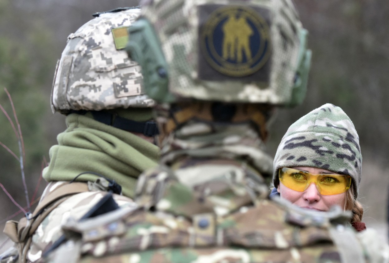 Femei din armata ucraineană, pe câmpul de luptă