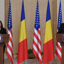 Kamala Harris, la pupitrul Administrației Prezidențiale din România, alături de Klaus Iohannis
