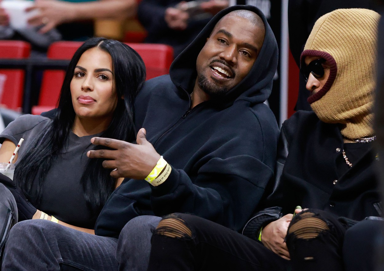 Kanye West, la un meci de baschet cu Chaney Jones