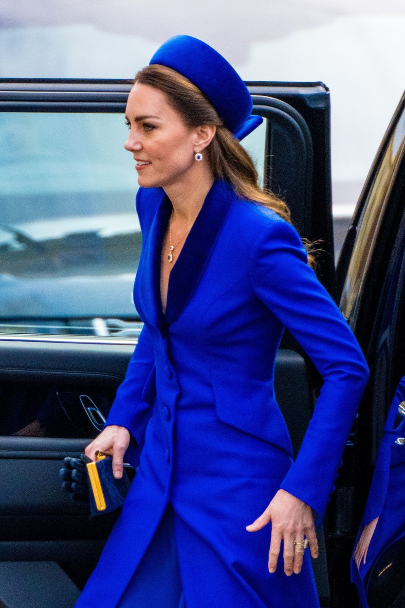 Kate Middleton, fotografiată în timp ce coboară din mașină la Westminster Abbey