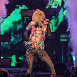 Miley Cyrus, pe scena Super Bowl, în concert