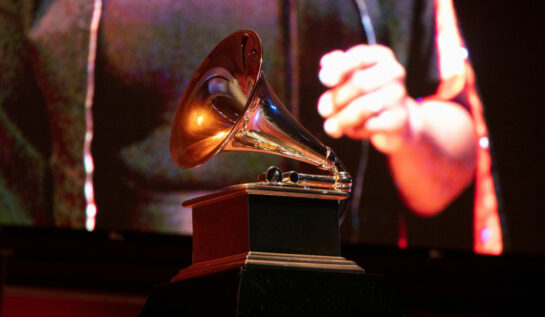 Imagini cu trofeul de la Premiile Grammy